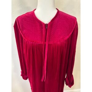 Vintage LORRAINE Lingerie Long Cranberry Red Robe‎ Soft